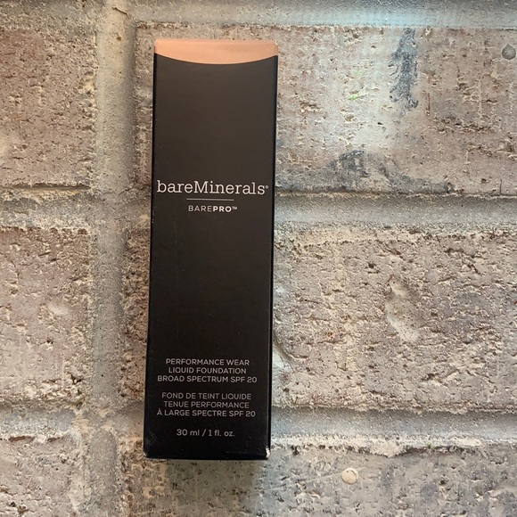 BAREMINERALS bare pro liquid foundation Natural 11